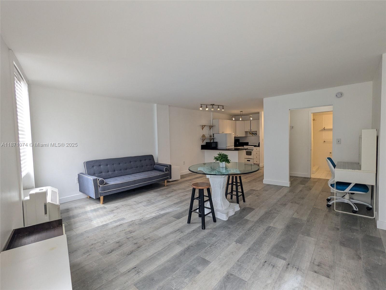 Property photo # 4