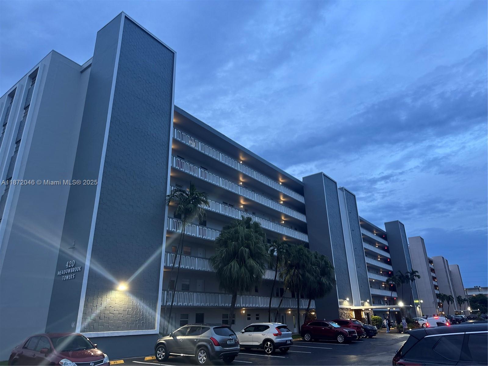 Meadowbrook Condo Apts Bl