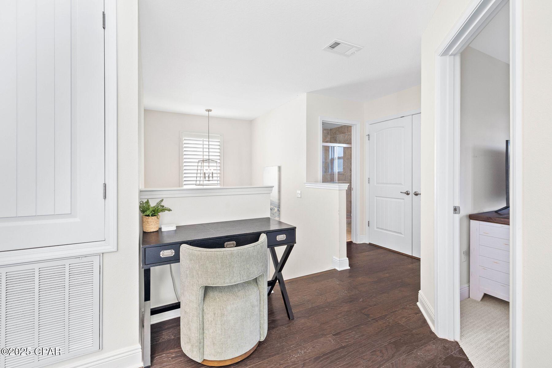 Image 19 For 38 Sandpine Loop