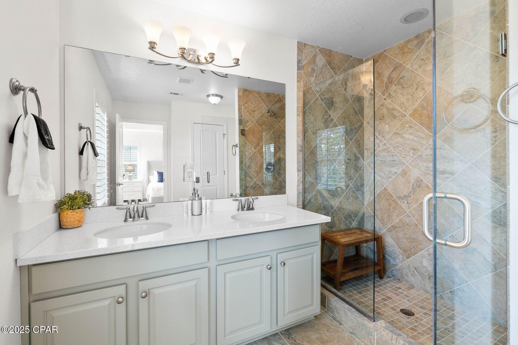 Image 28 For 38 Sandpine Loop