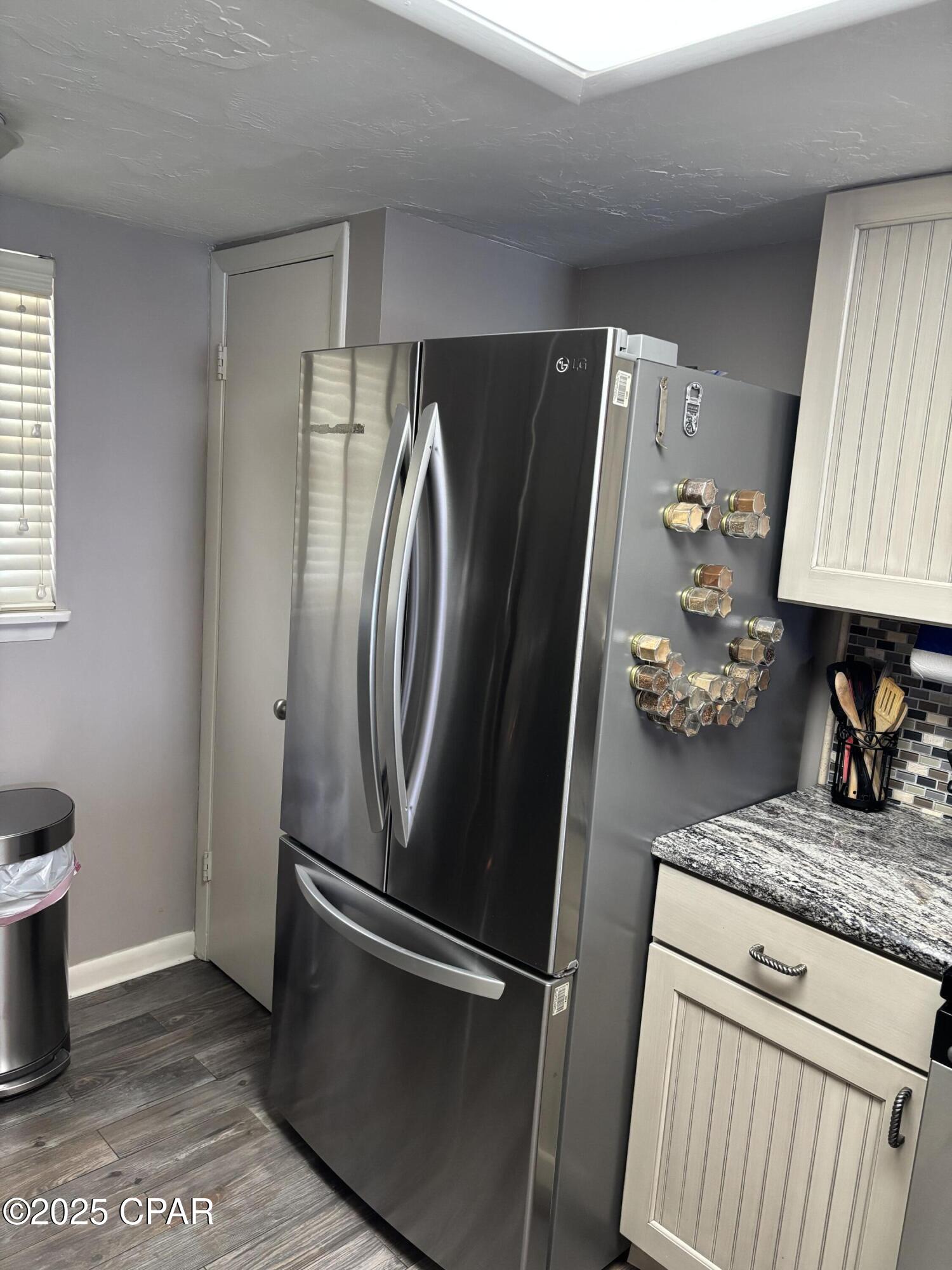 Image 4 For 4425 Thomas Drive 805