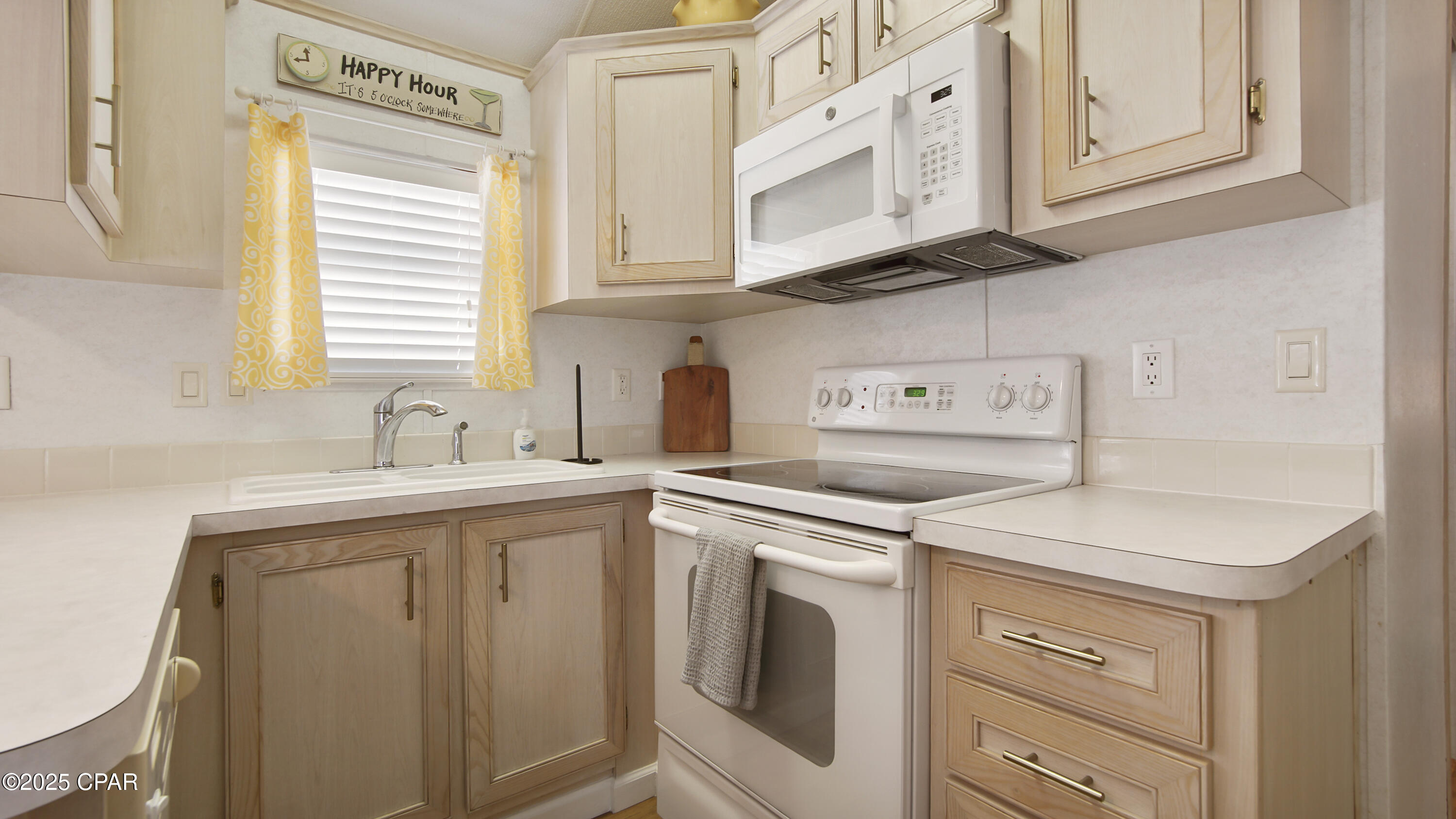 Image 17 For 1219 Thomas 148 Drive 148