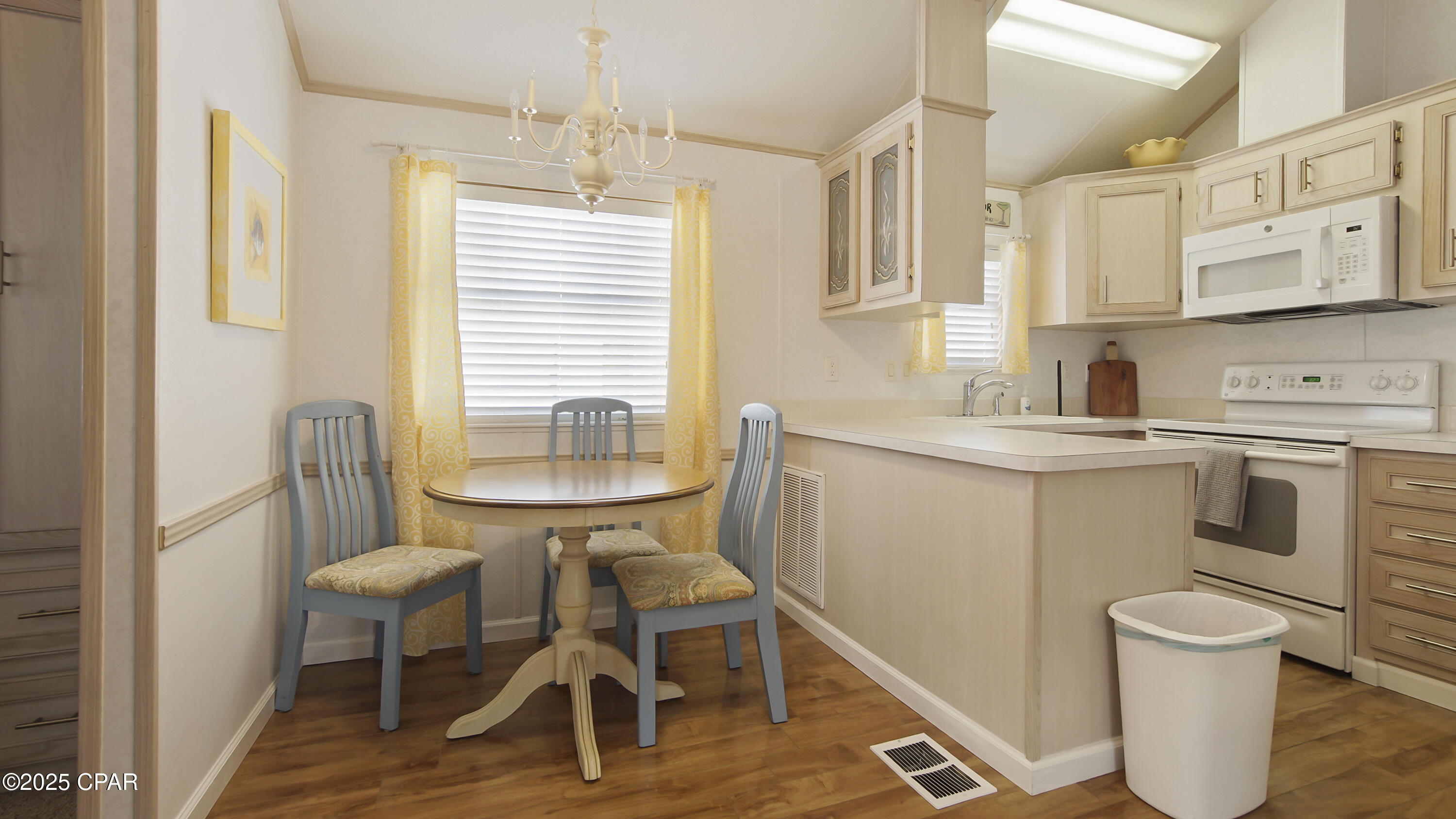 Image 7 For 1219 Thomas 148 Drive 148