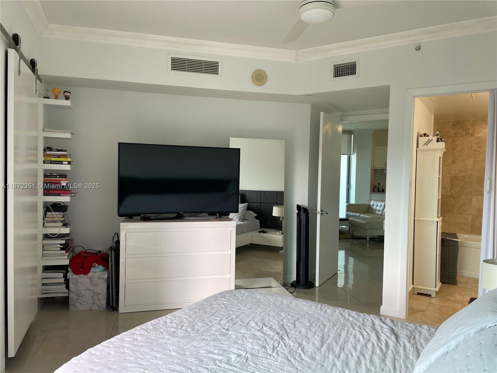 350 S Miami Ave #1113, Miami FL 33130