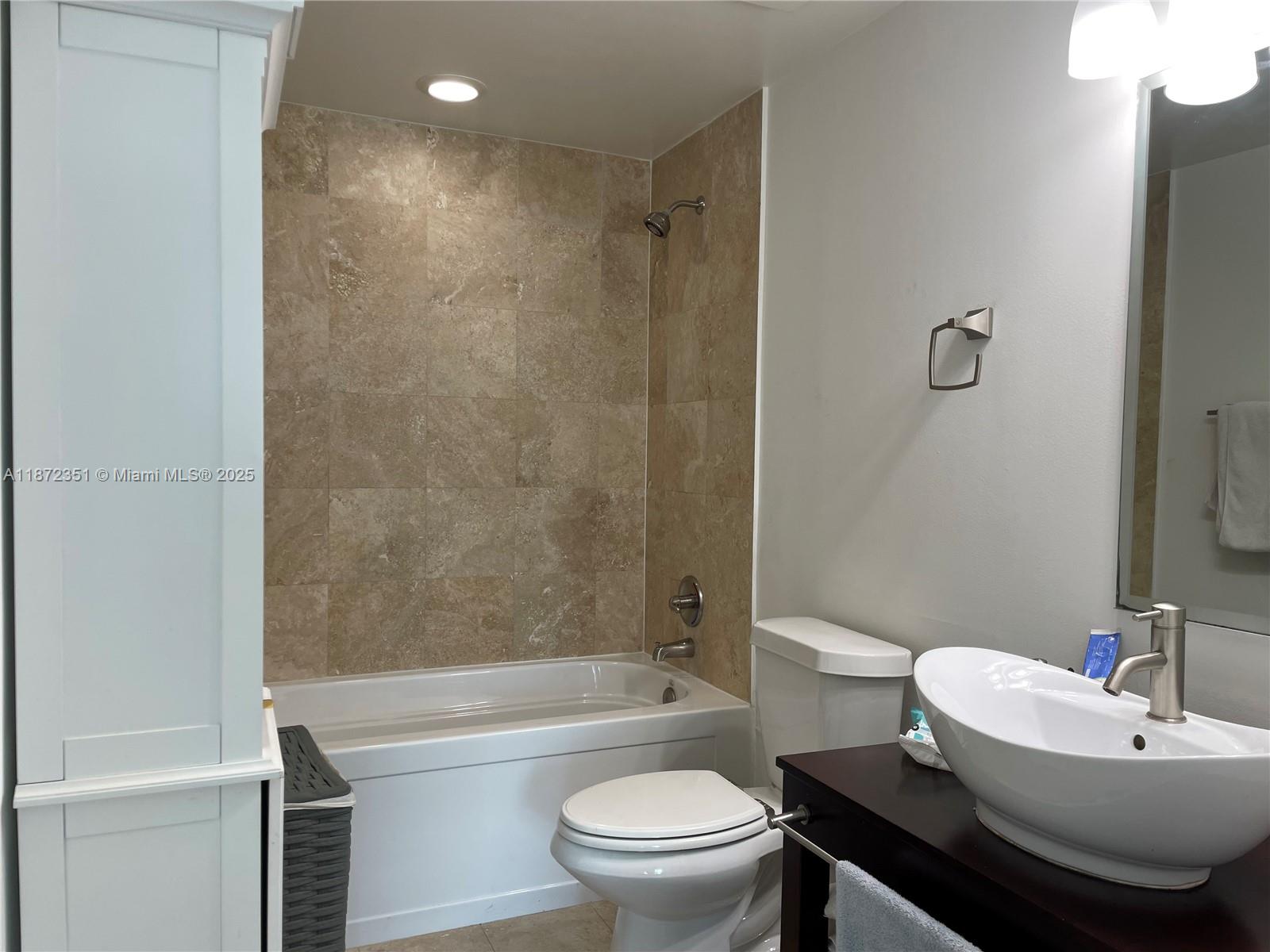 350 S Miami Ave #1113, Miami FL 33130