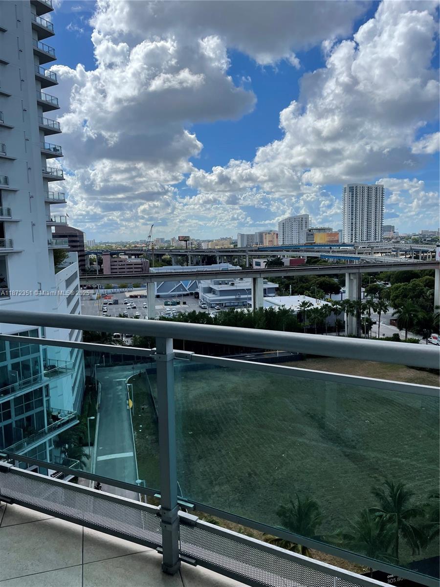 350 S Miami Ave #1113, Miami FL 33130