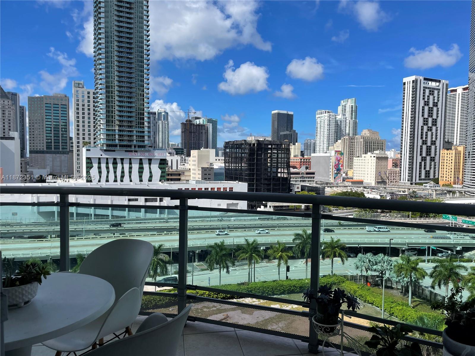 350 S Miami Ave #1113, Miami FL 33130