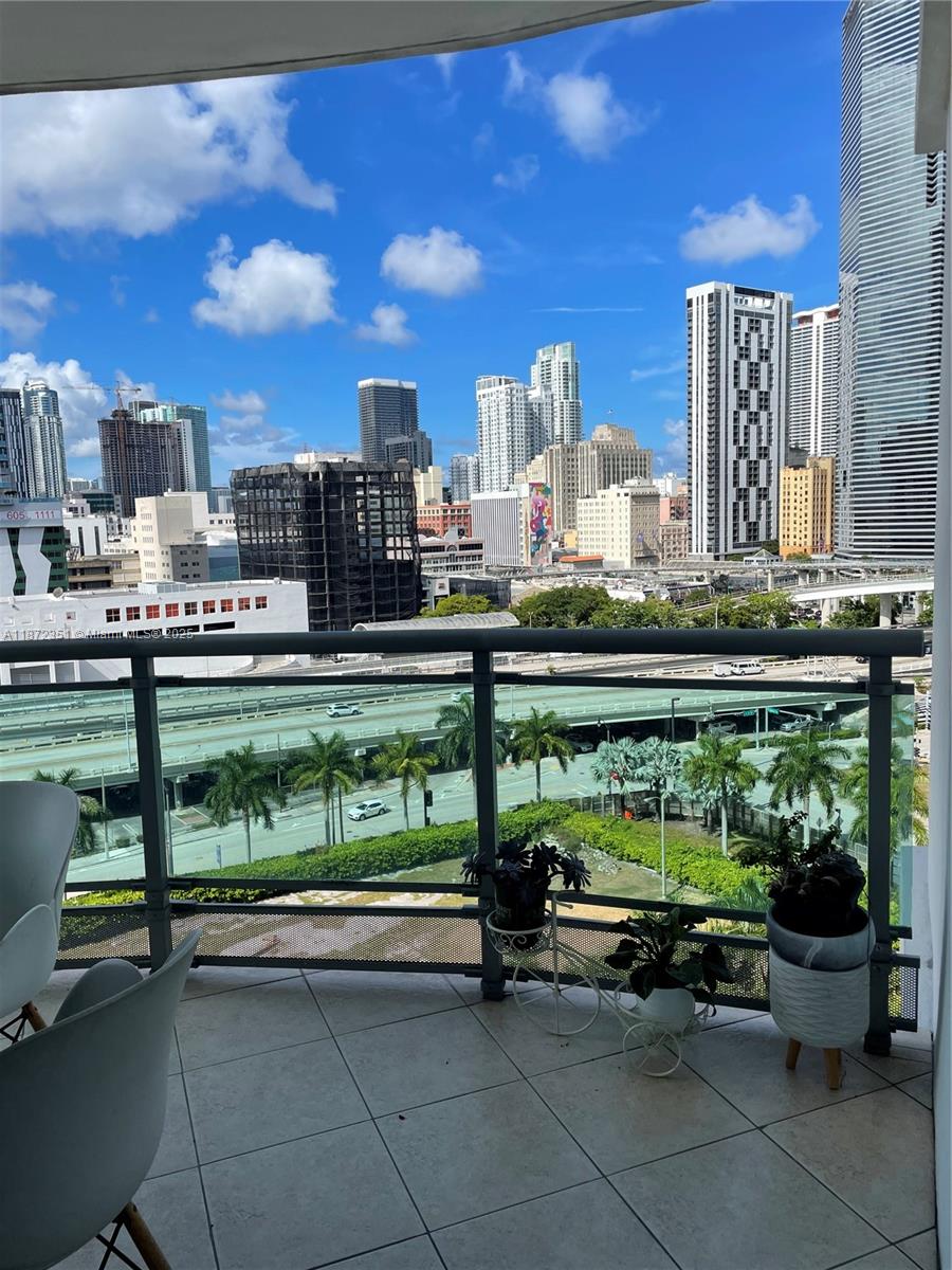 350 S Miami Ave #1113, Miami FL 33130