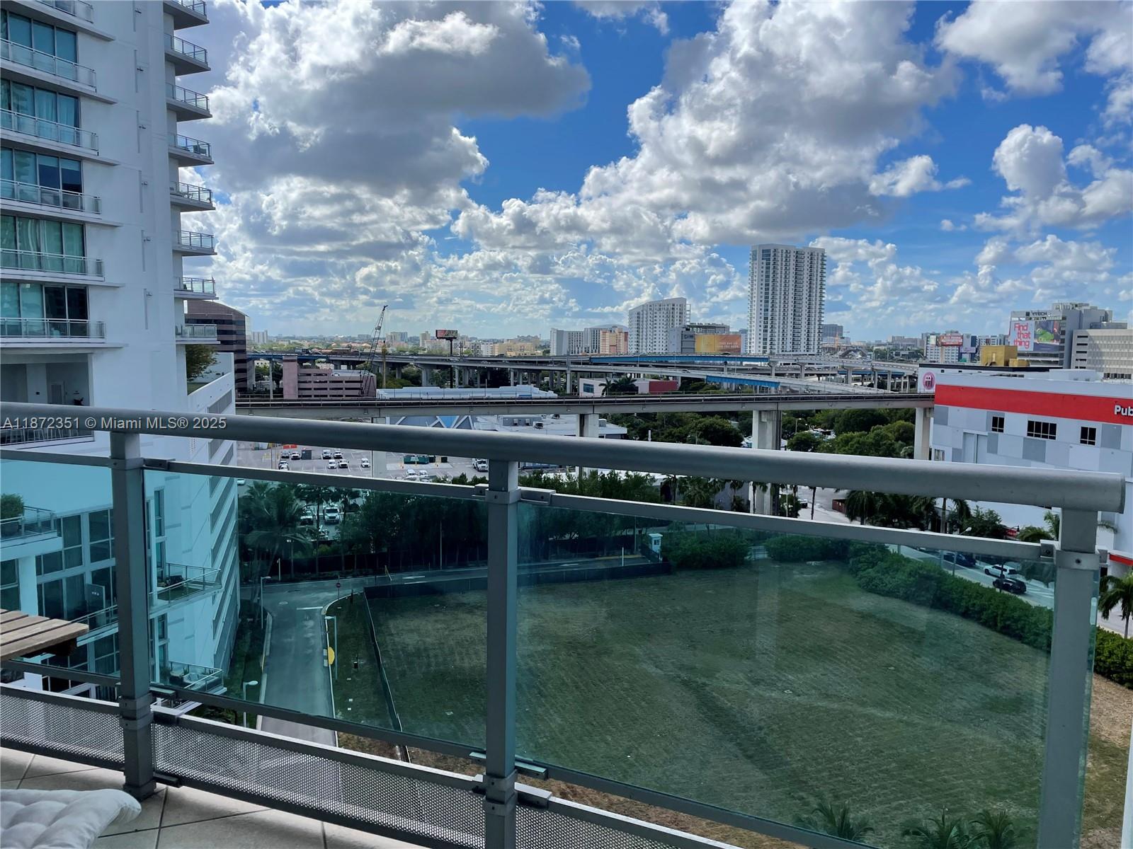 350 S Miami Ave #1113, Miami FL 33130