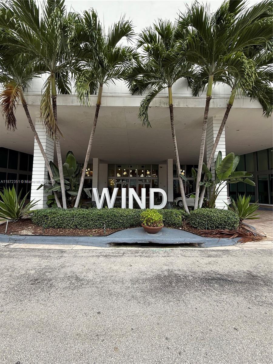 350 S Miami Ave #1113, Miami FL 33130