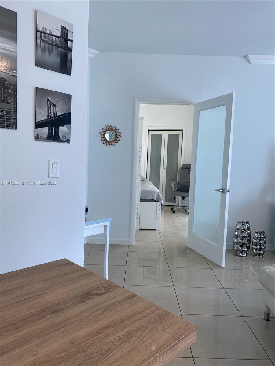 350 S Miami Ave #1113, Miami FL 33130