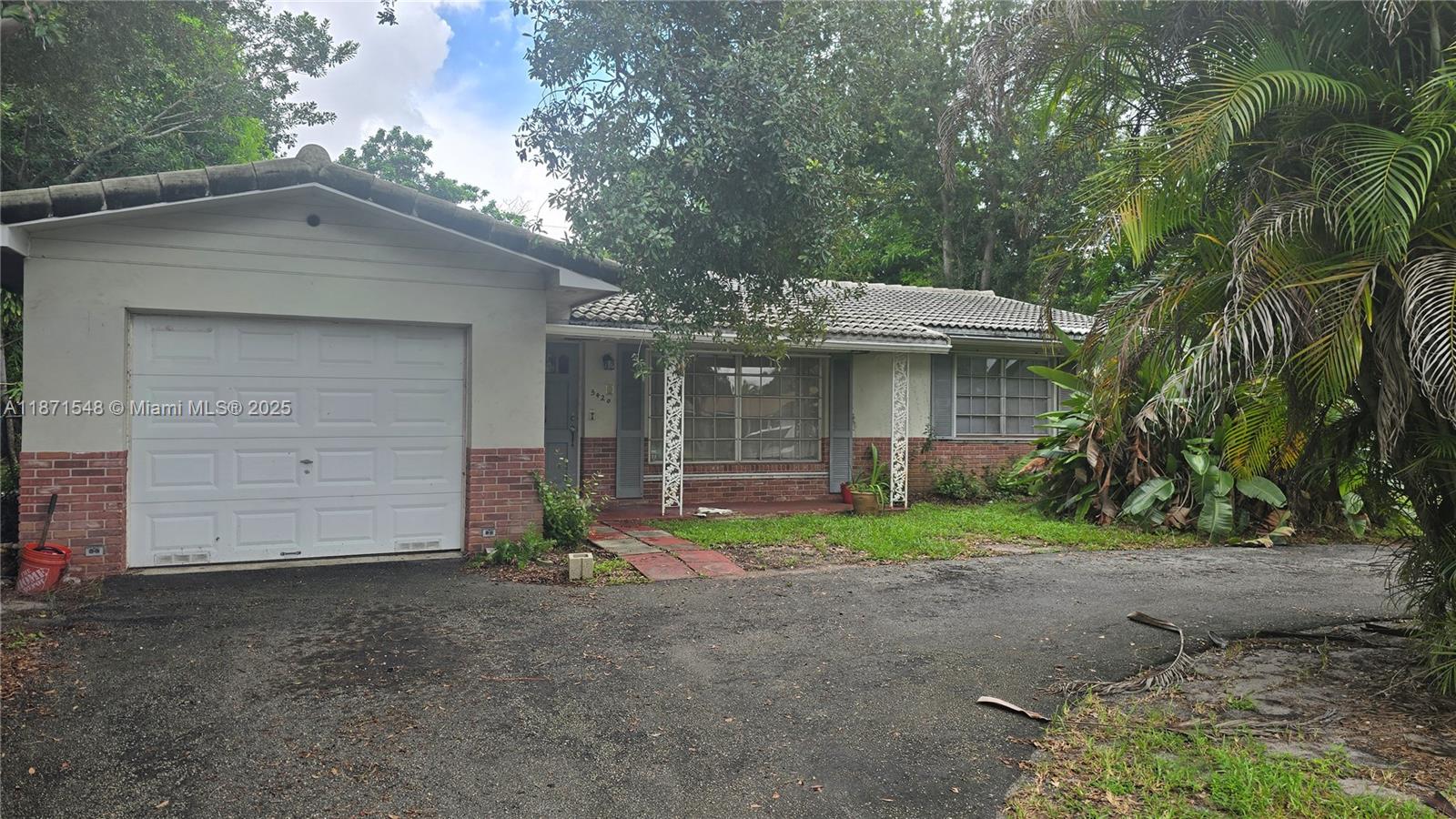 5420 Pierce St, Hollywood, Florida 33021