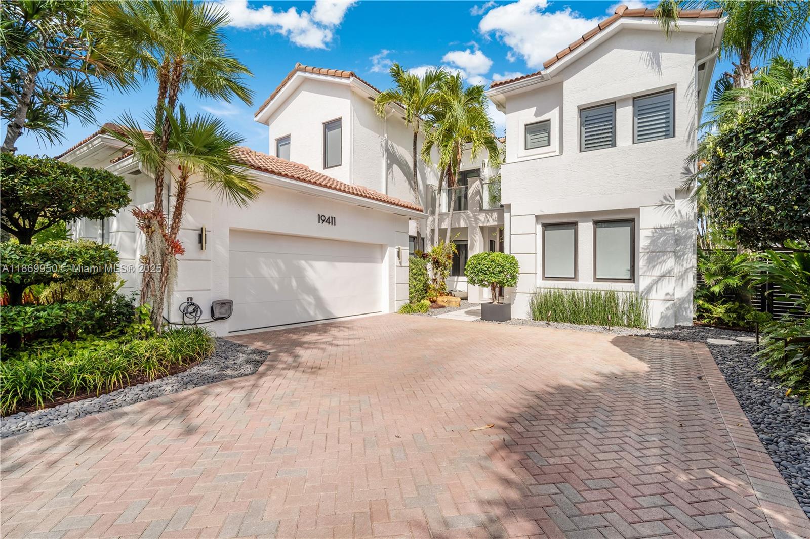 19411 17th Ave, Miami, Florida 33179