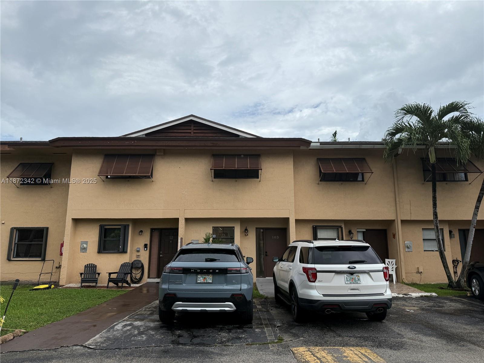 6850 173rd Dr Unit 103, Hialeah, Florida 33015