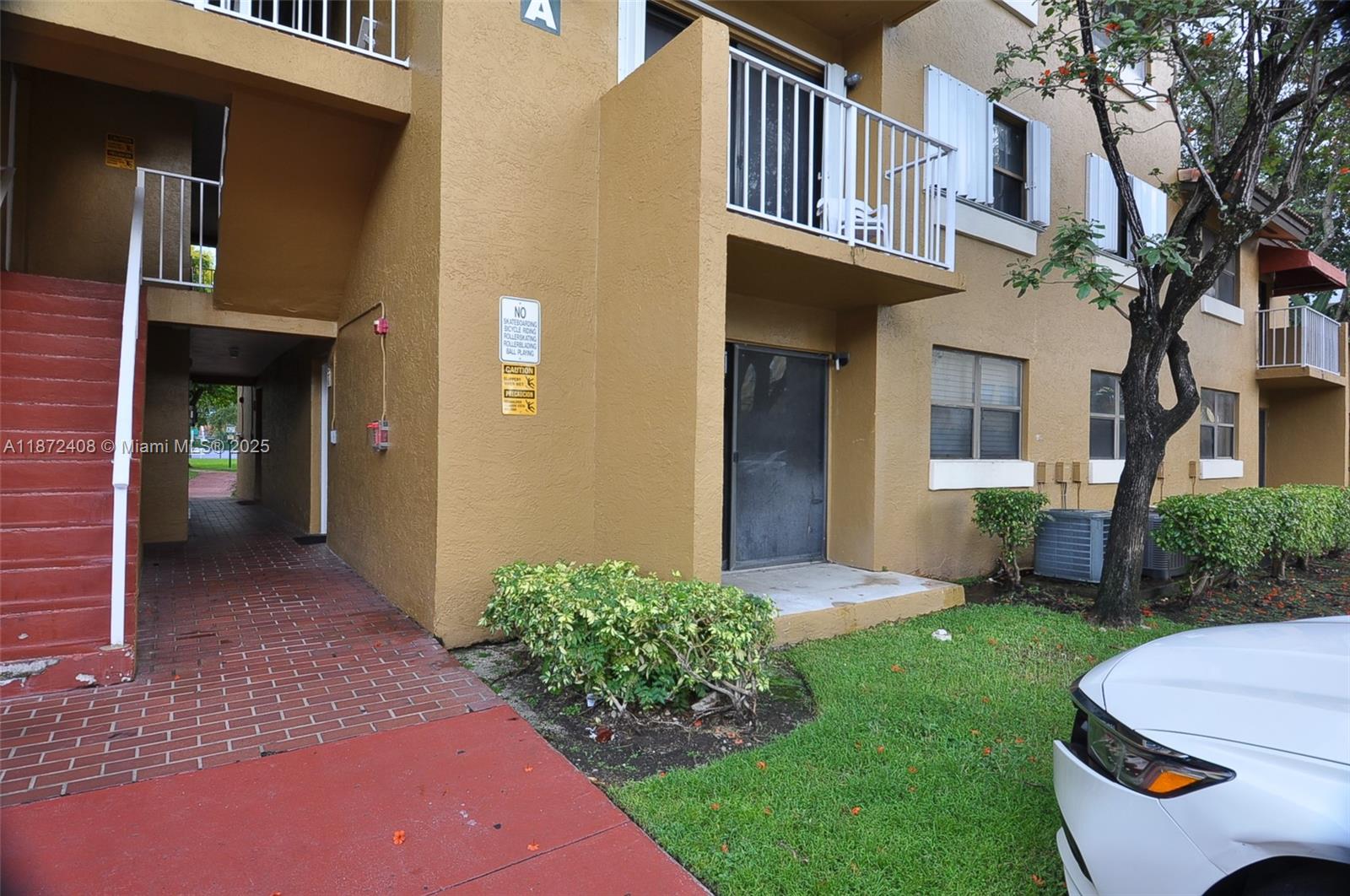 Property photo # 0