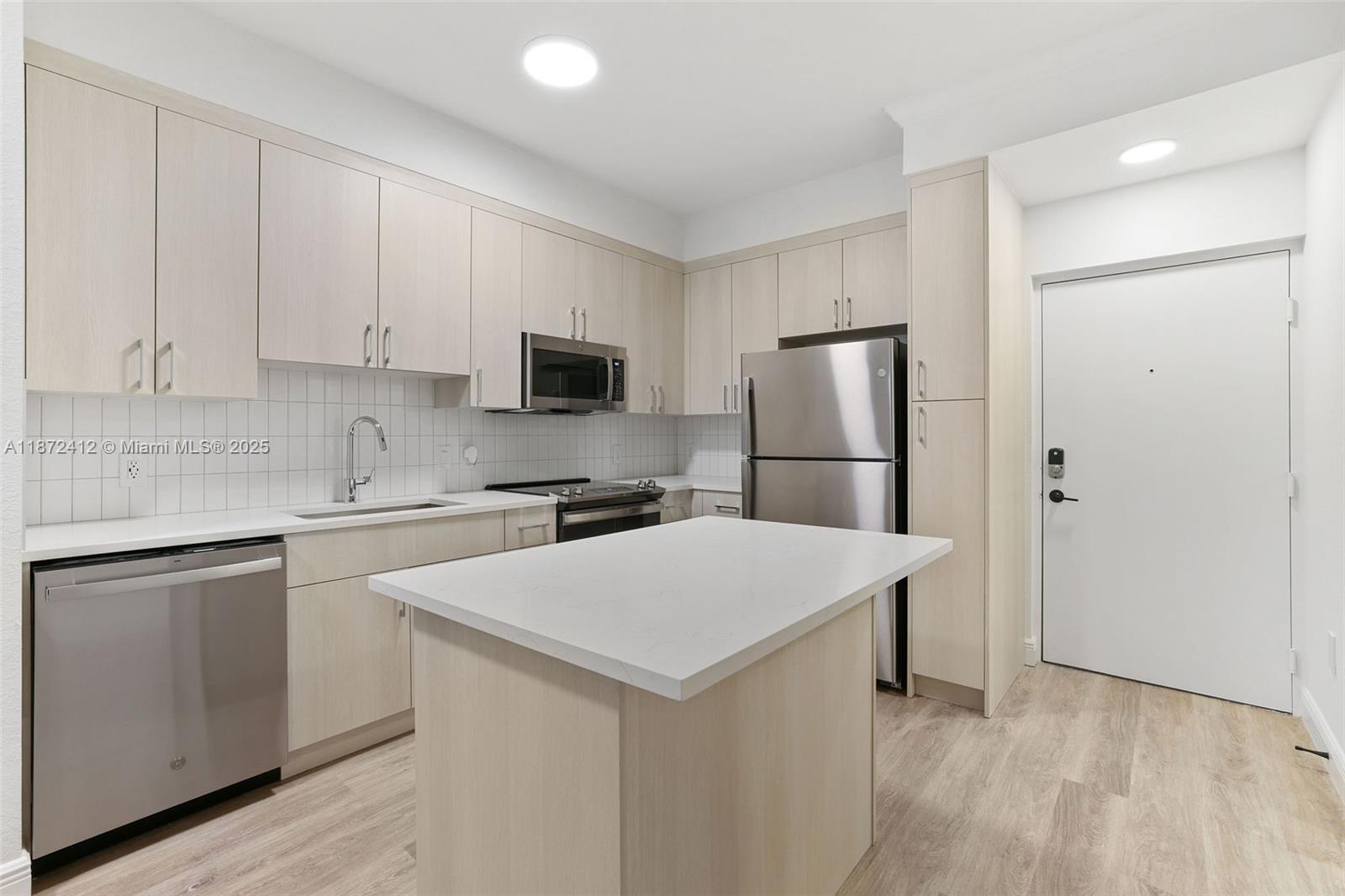 Property photo # 9
