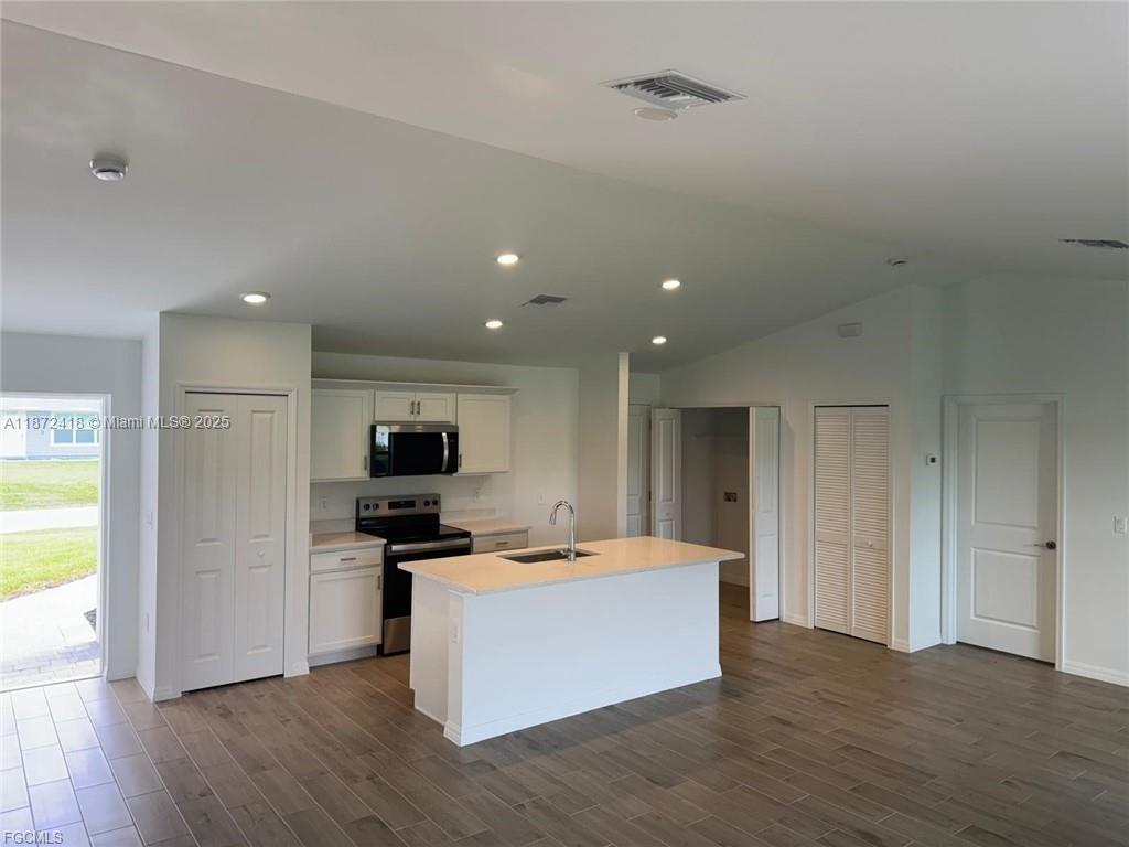 Property photo # 9