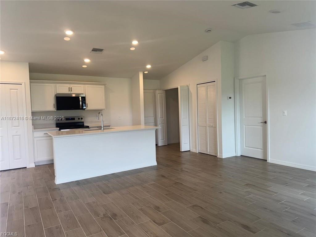 Property photo # 6