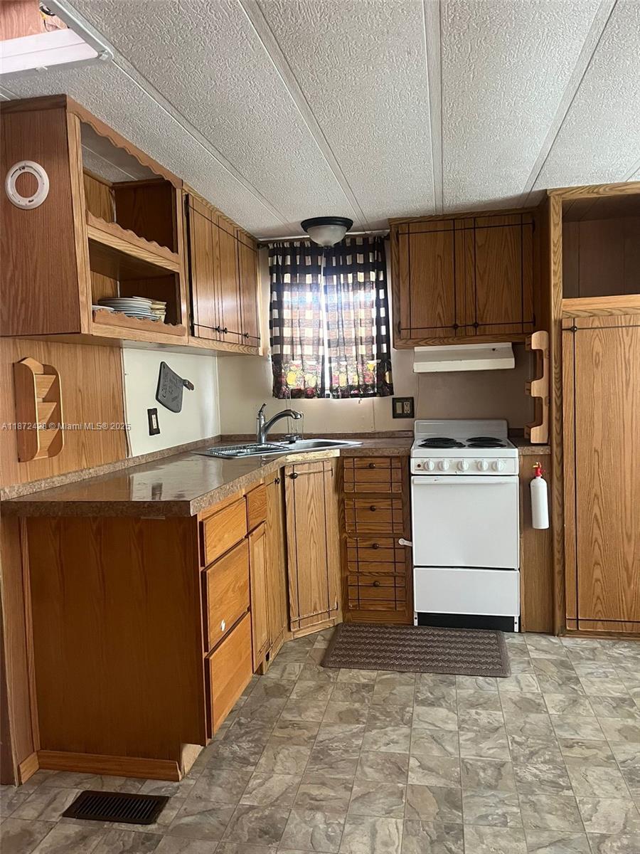 Property photo # 9