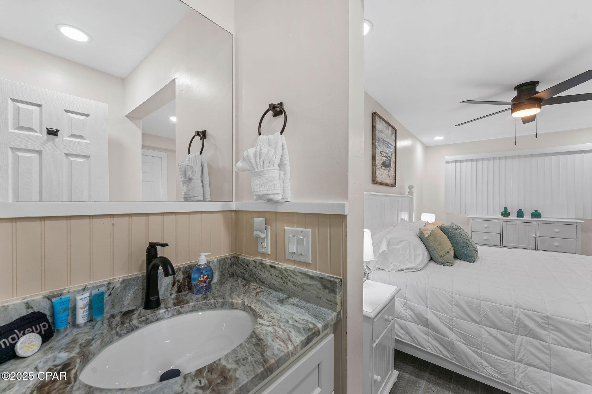 Image 23 For 8743 Thomas Drive 422