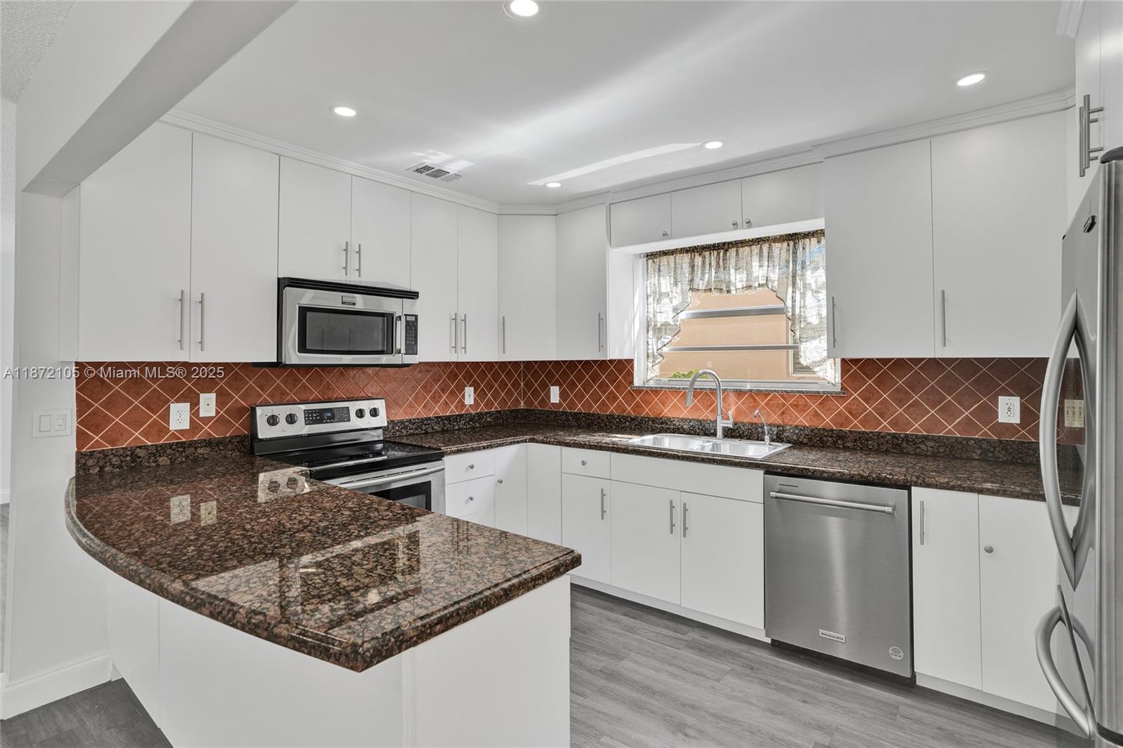 Property photo # 6