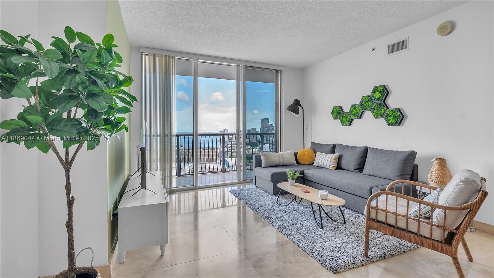 Property photo # 4