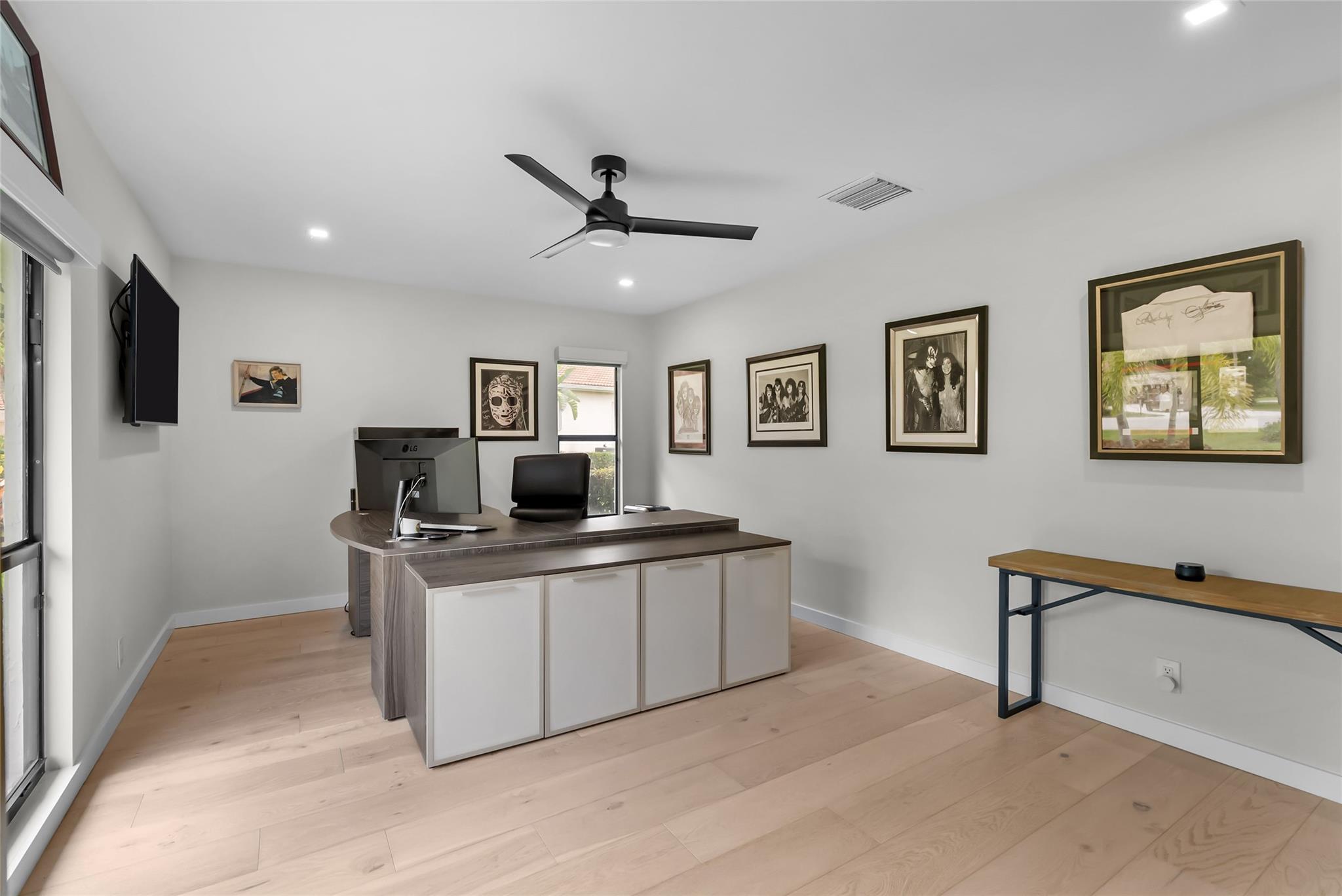 8611 Gullane Ct