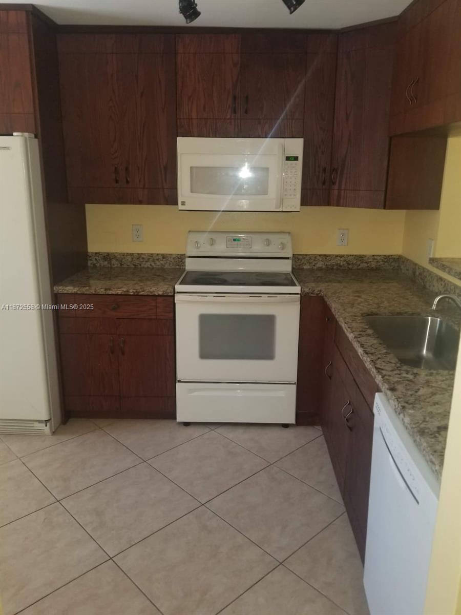 Property photo # 9
