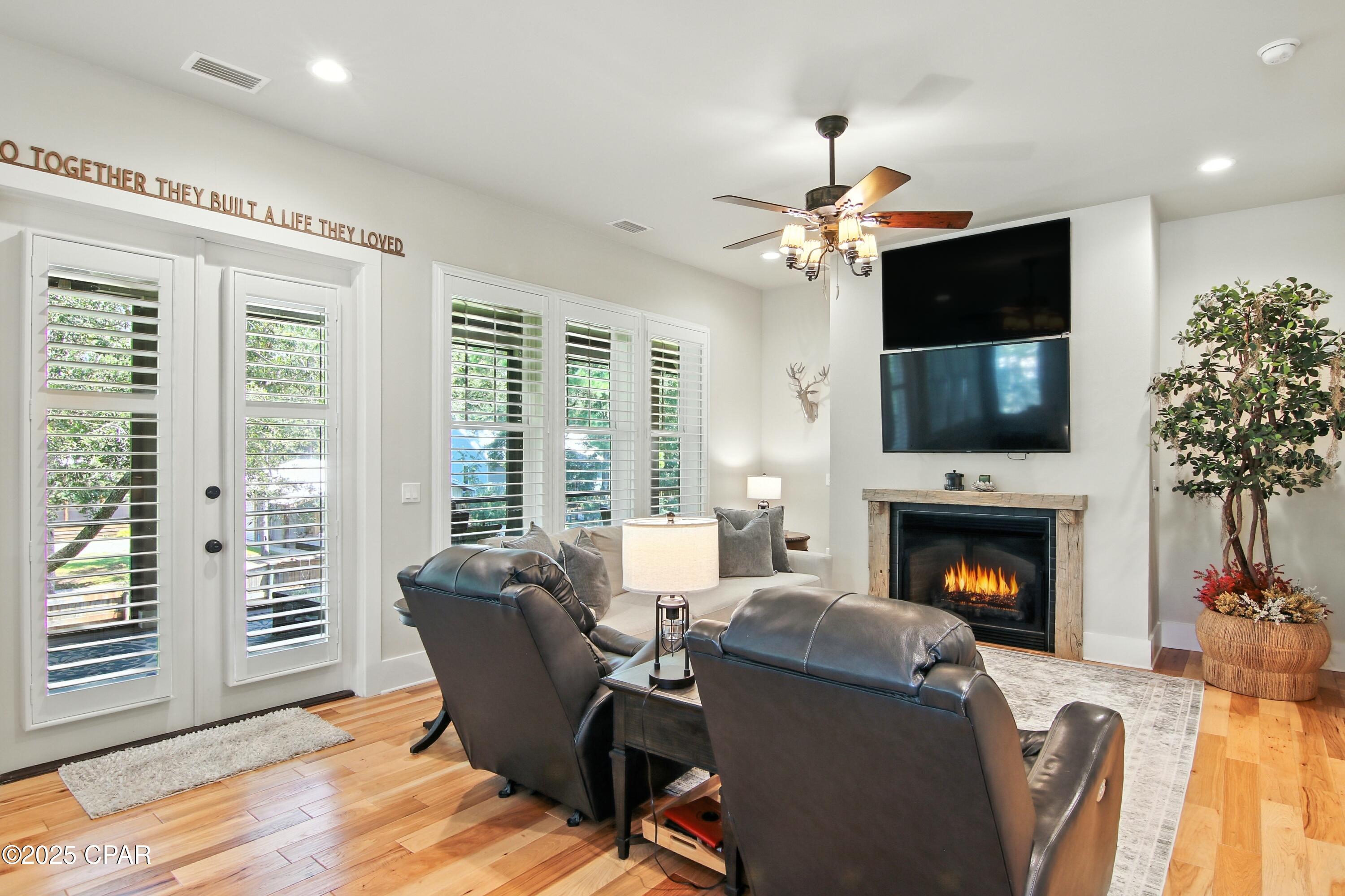Image 7 For 400 Pitts Bayshore Drive