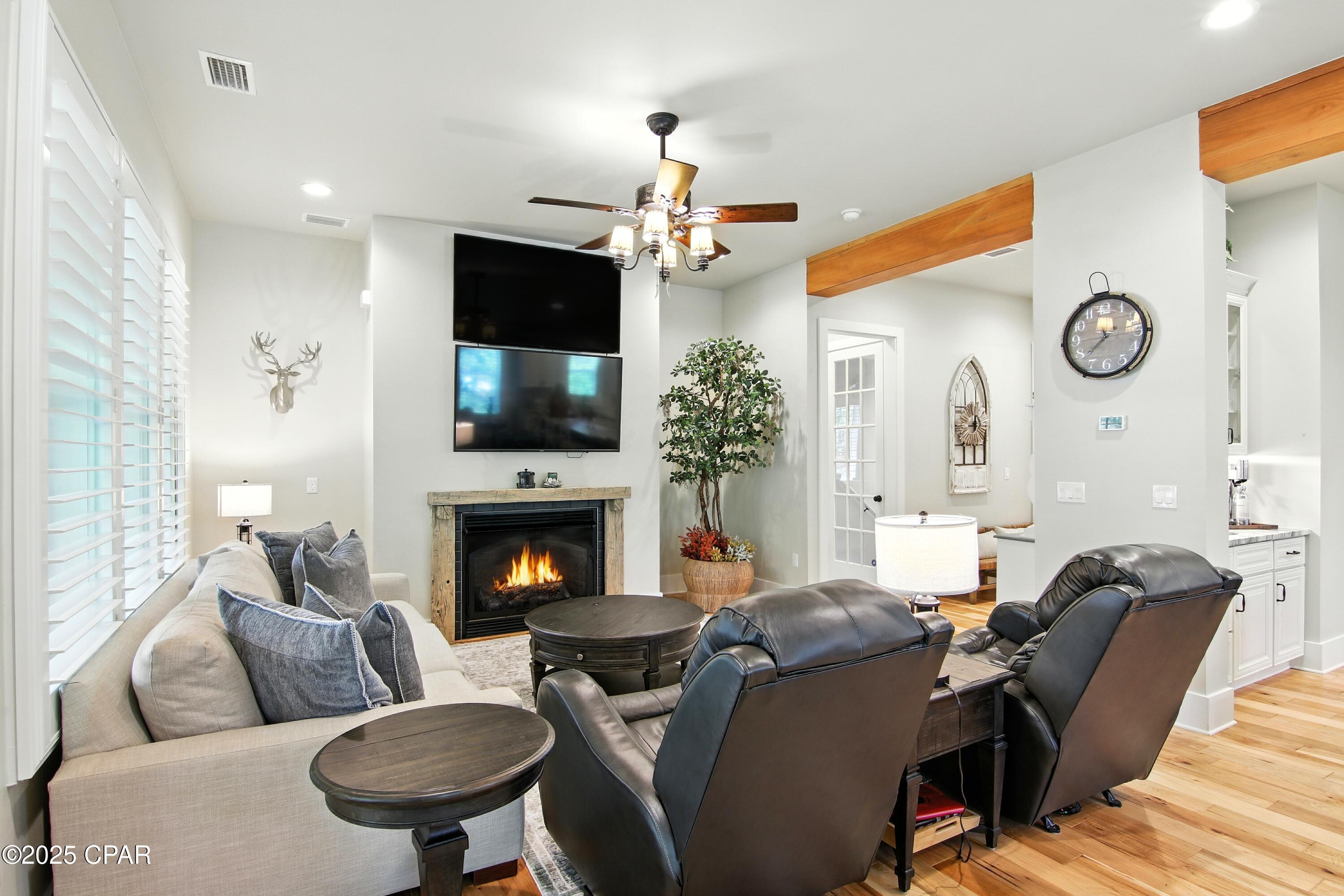 Image 8 For 400 Pitts Bayshore Drive