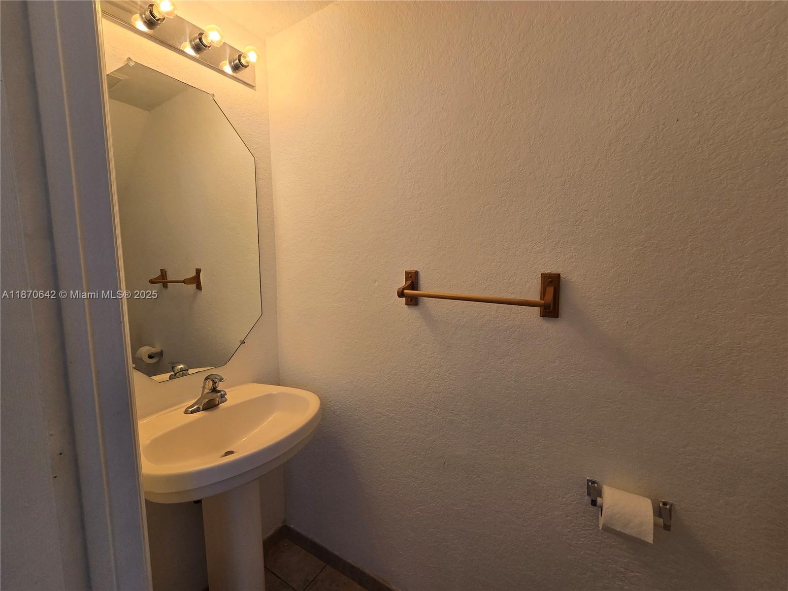 Property photo # 4