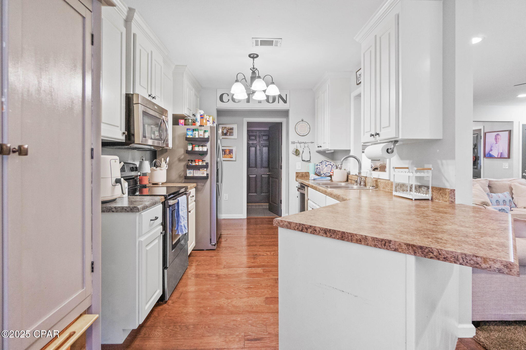 Image 11 For 957 Haywood Drive