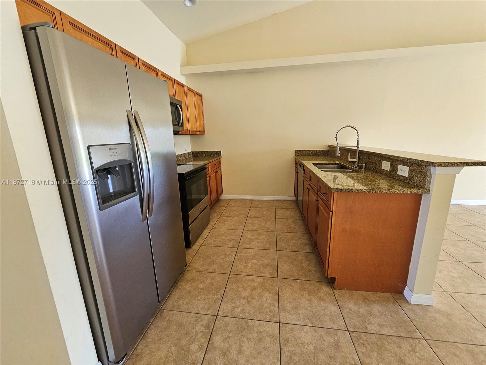 Property photo # 4