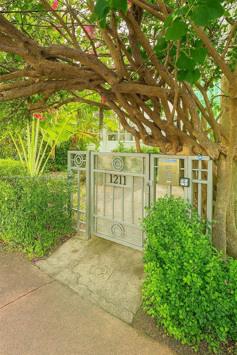 1211 Pennsylvania Condo