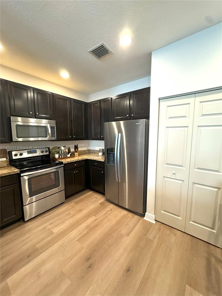 Property photo # 4