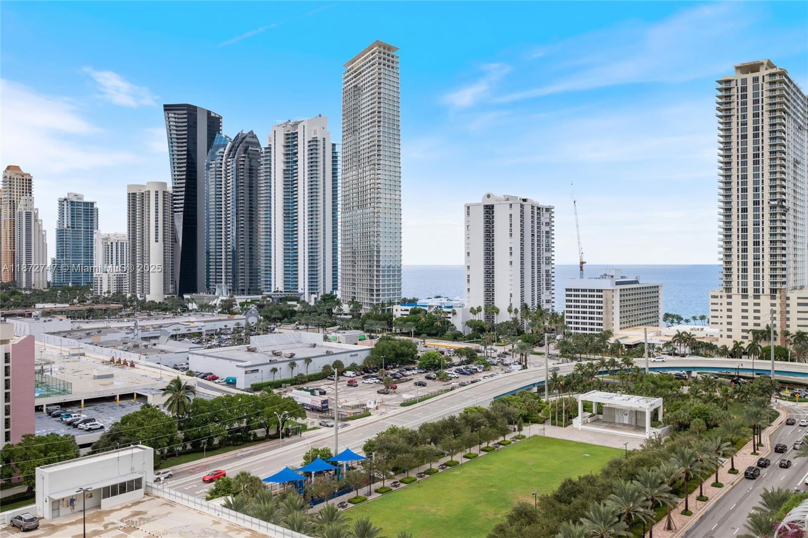 Parque Towers Condo