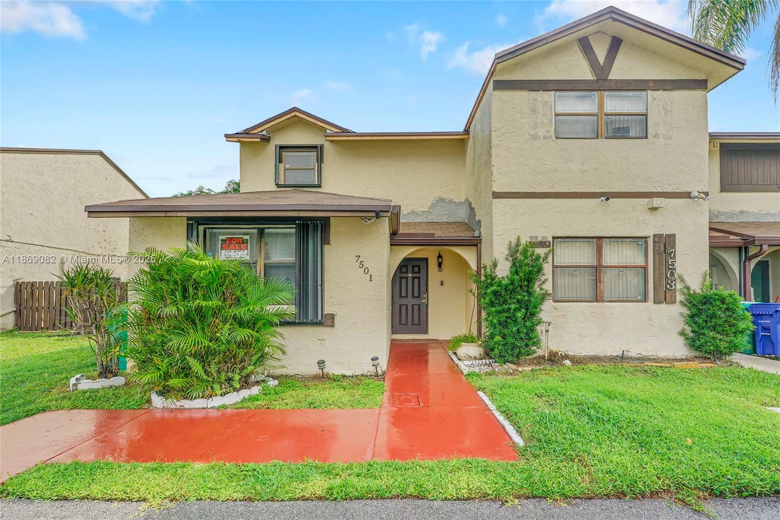 Inverrary 32 Sec Three