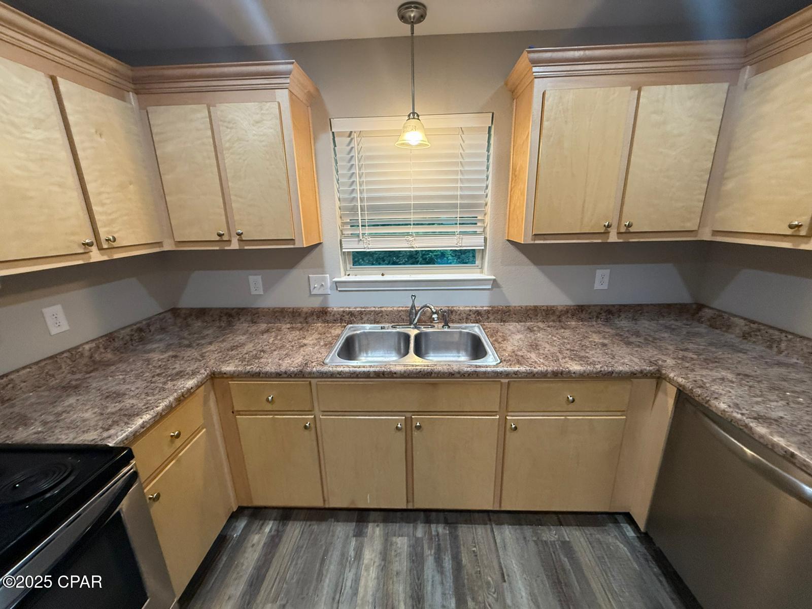Image 3 For 1275 Morris Avenue