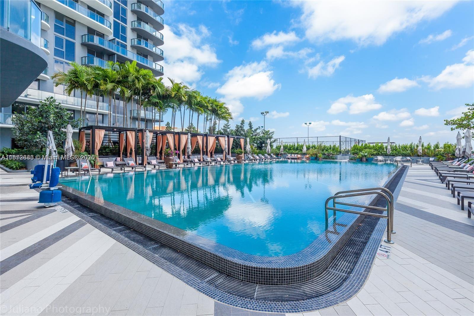 121 NE 34th St #1007, Miami FL 33137
