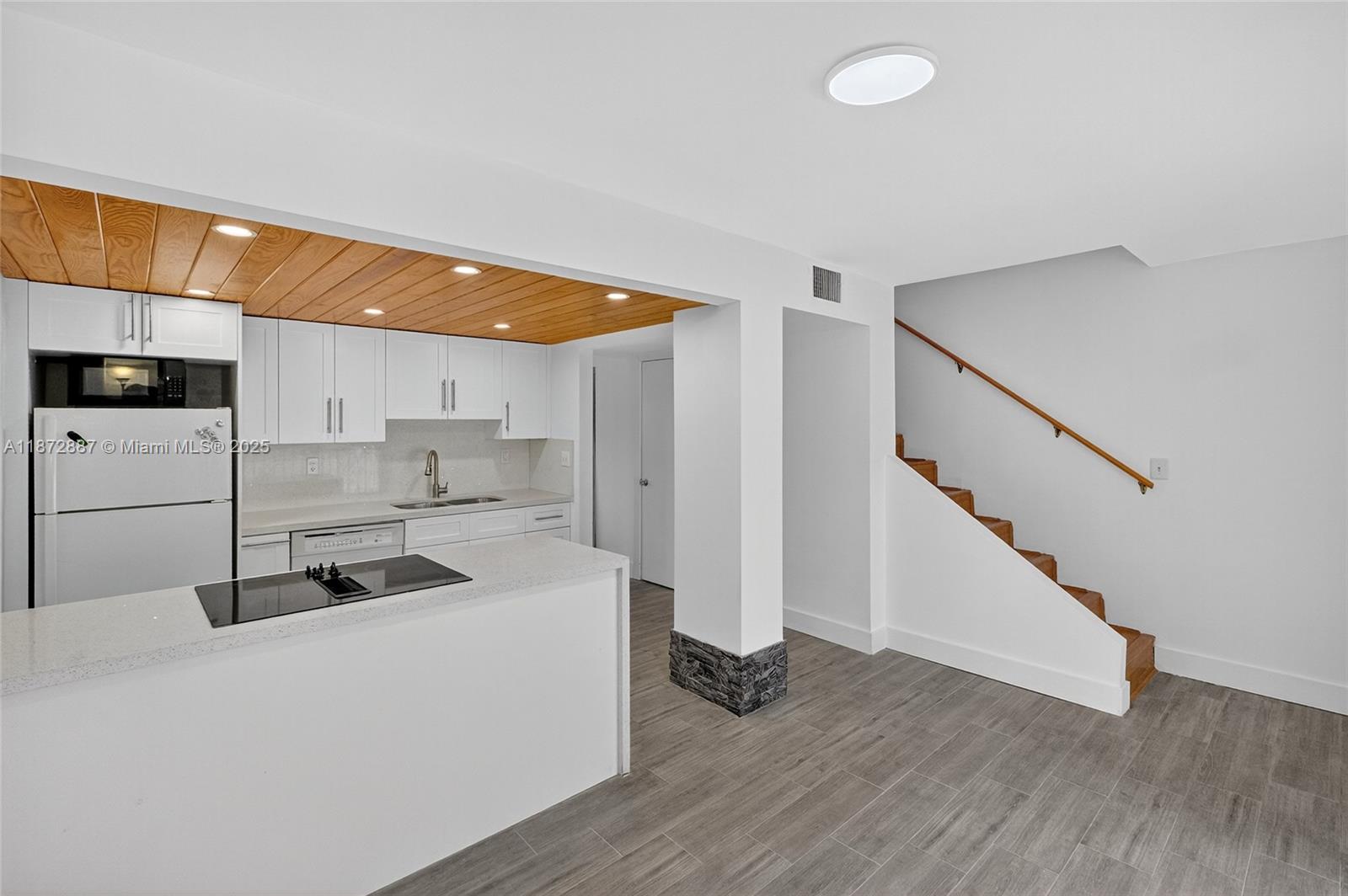 Miller Sixty-Seven Townho