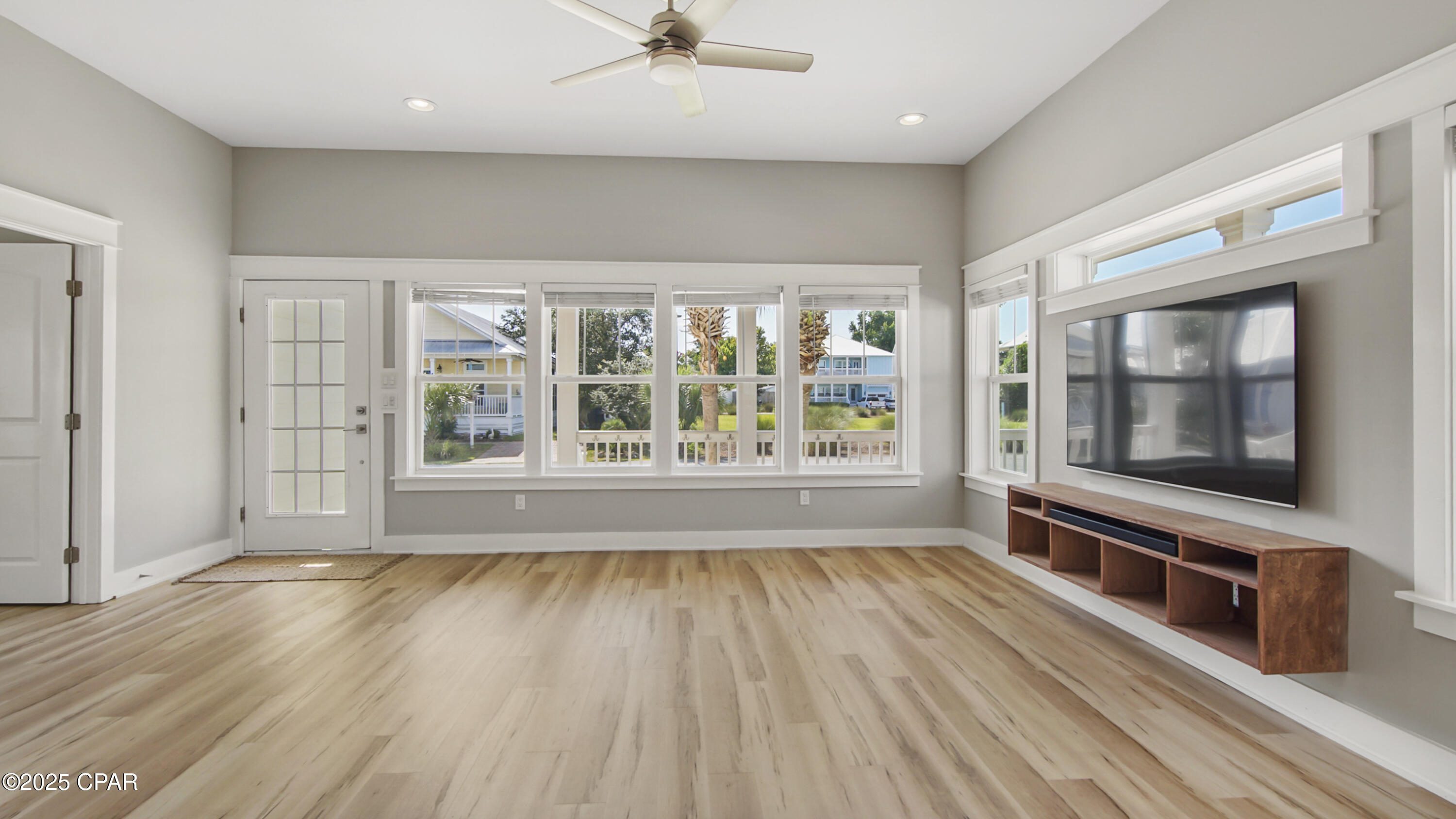 Image 12 For 411 Paradise Boulevard