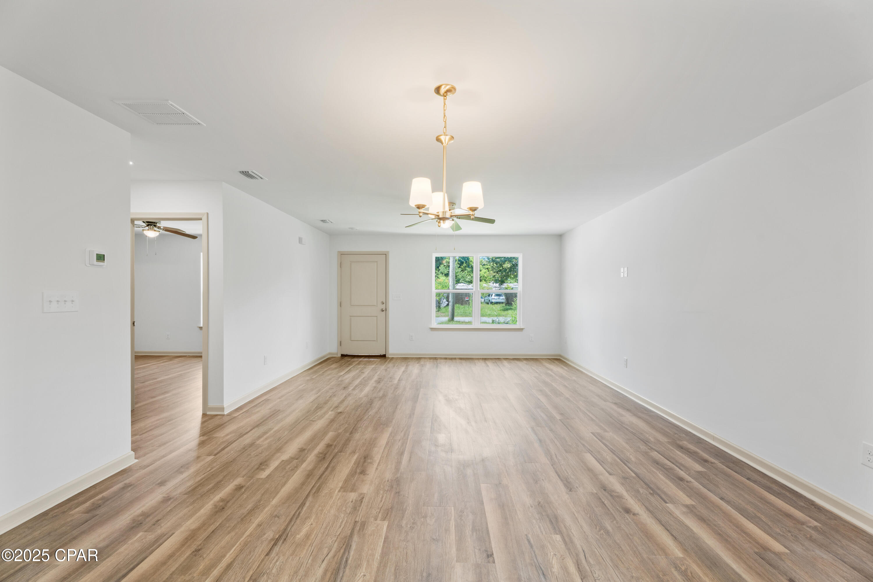 Image 3 For 402 Church Avenue
