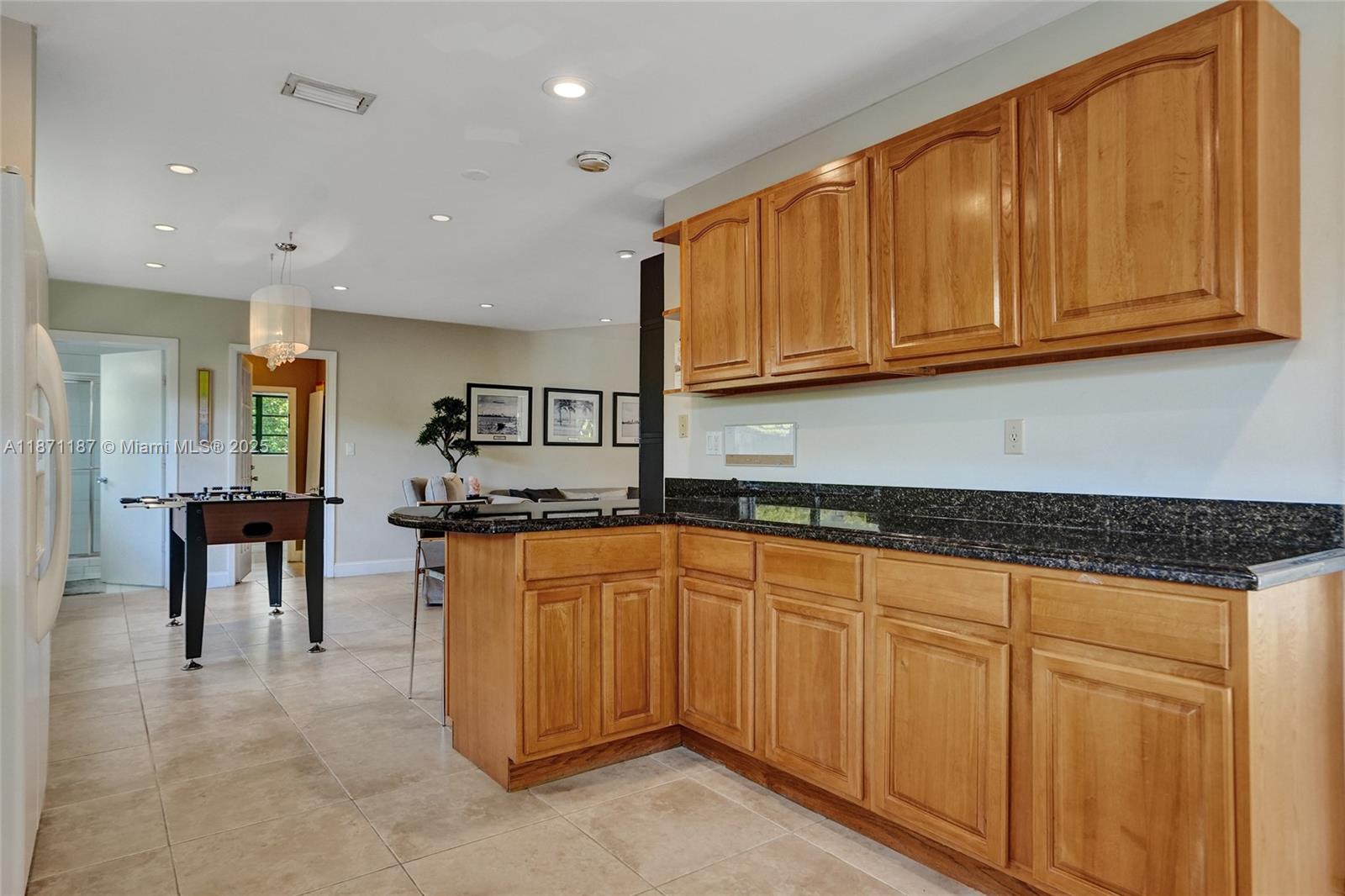 Oak Forest | MLS# A11871187 20101 NE 20th Ct , Miami, Florida 33179