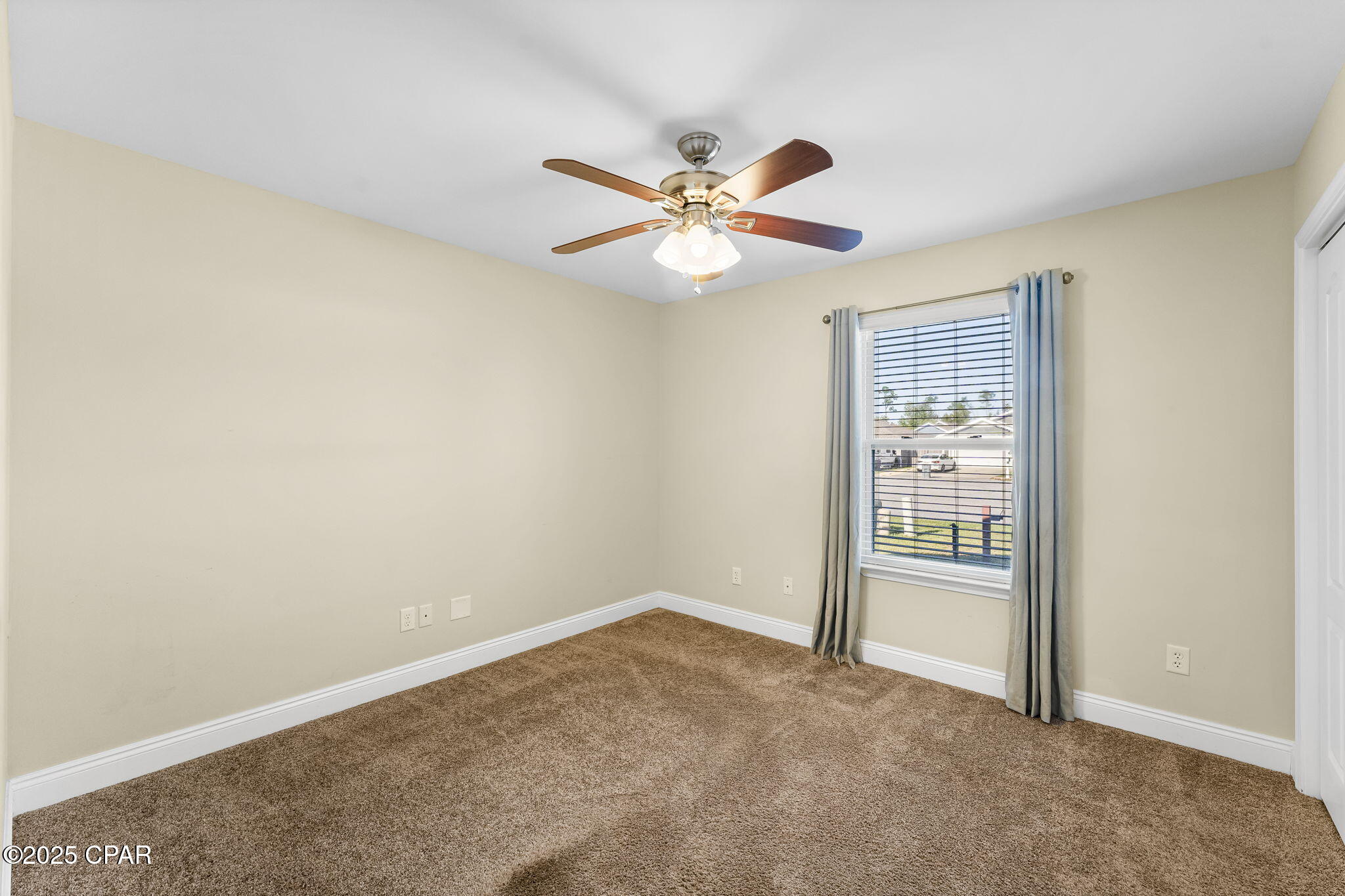 Image 10 For 601 Diamonte Circle