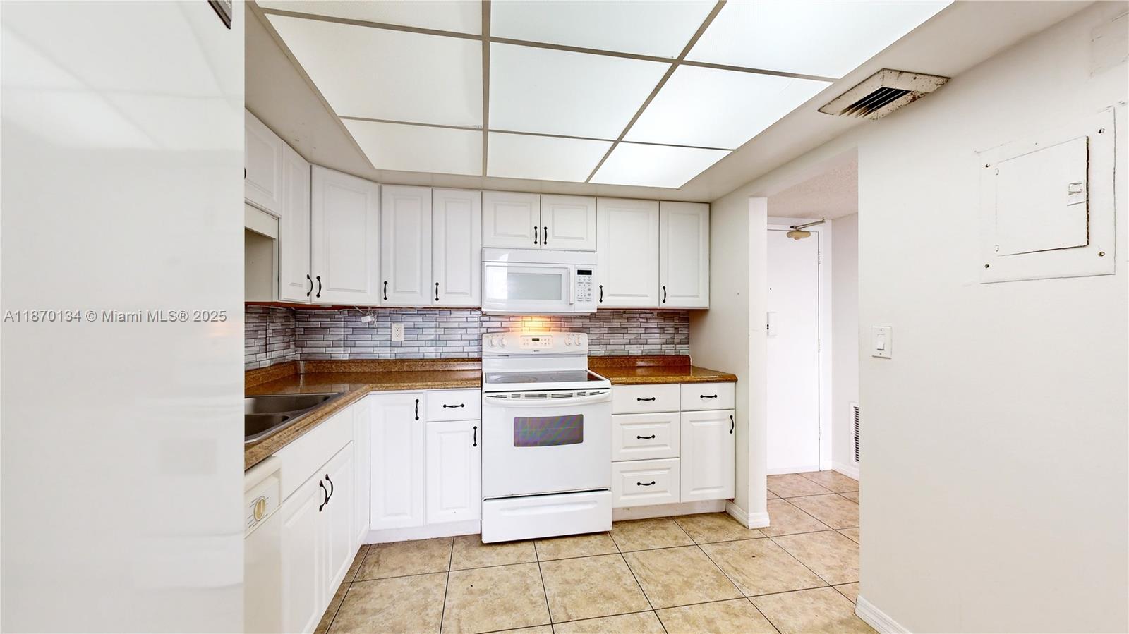 Property photo # 3
