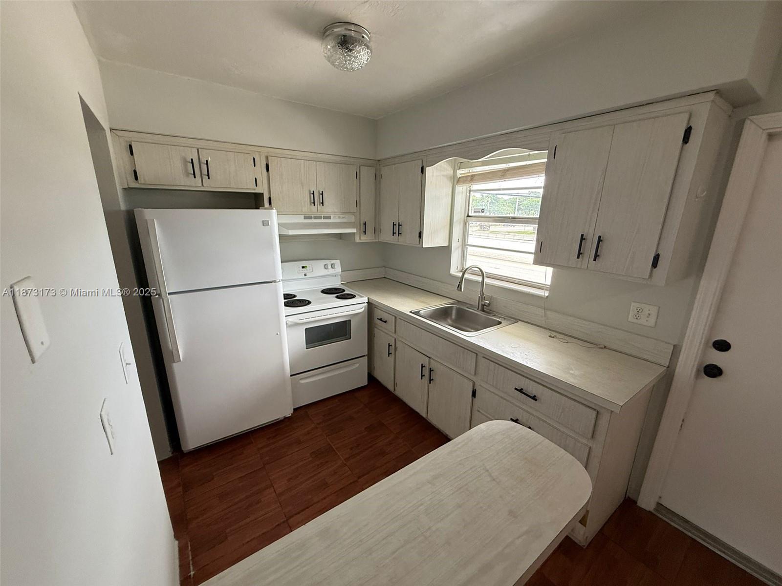Property photo # 0