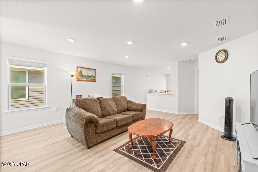 Vmfkvlqeb5d48mt8hqrxiwuk6epxvjgbnmlswrhmxc4