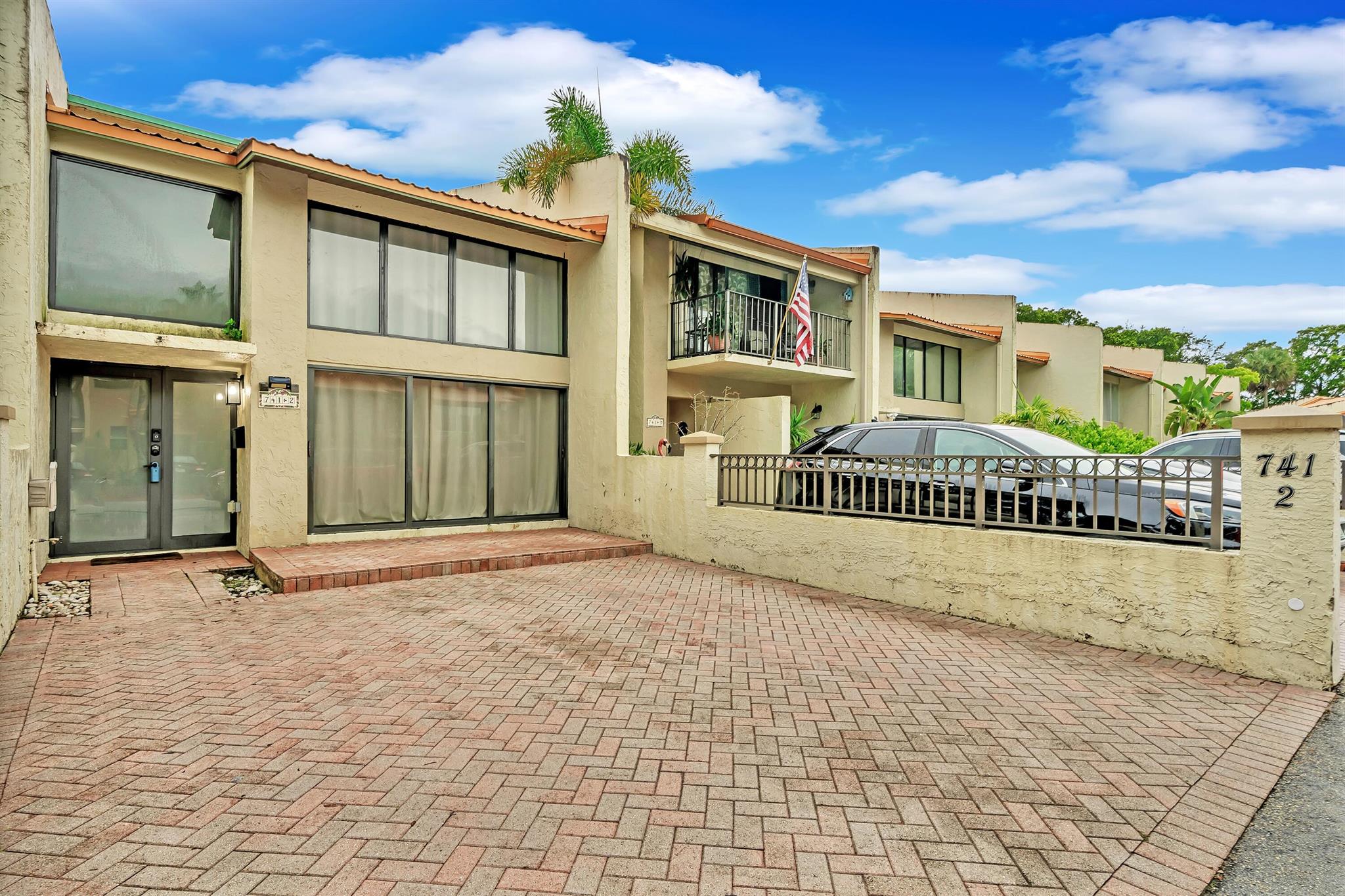 714 Coco Plum Circle Unit 2, Plantation, Florida 33324