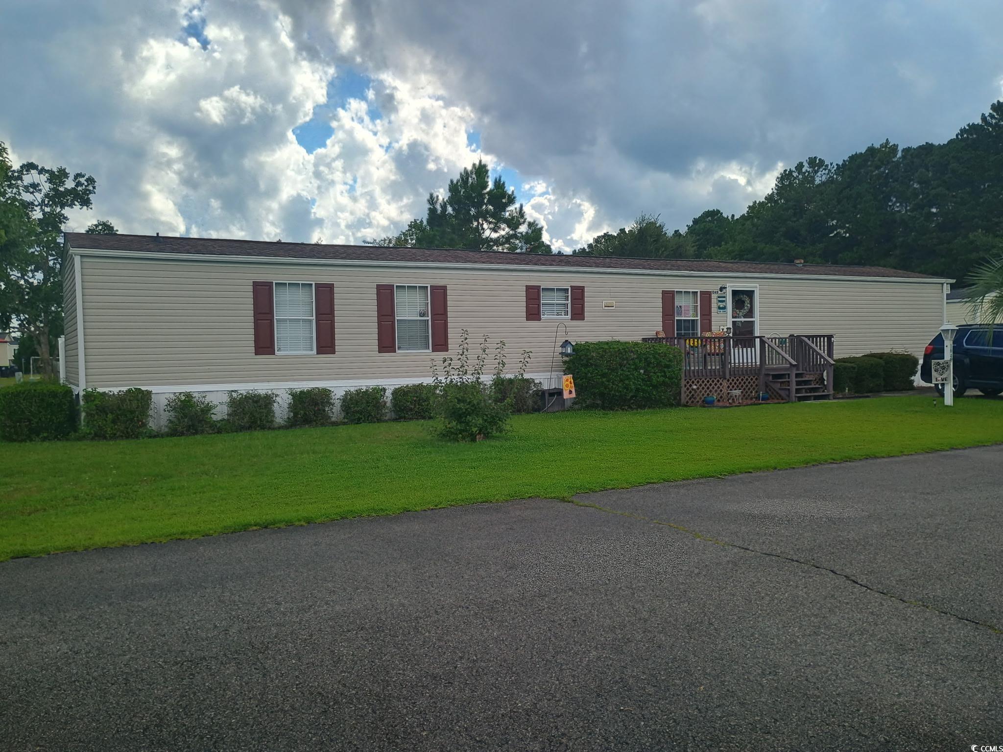 1049 Colonial Ln. Conway, SC 29526