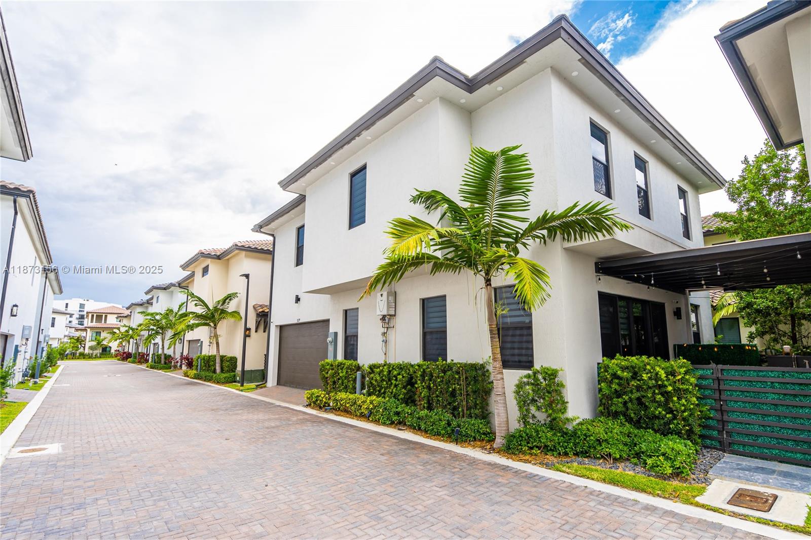Property photo # 0